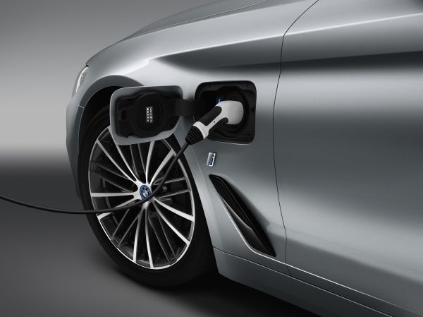 P90237837 lowRes bmw 5 series saloon 